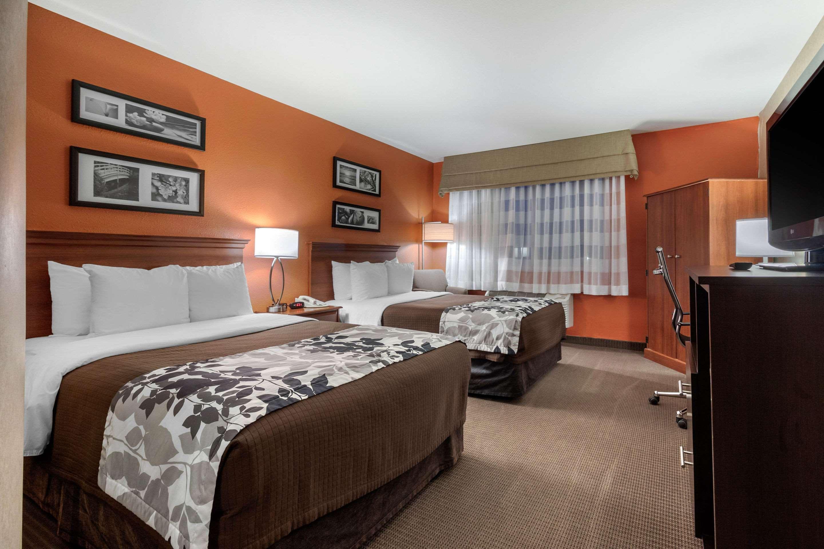 Sleep Inn & Suites Hays I-70 Экстерьер фото