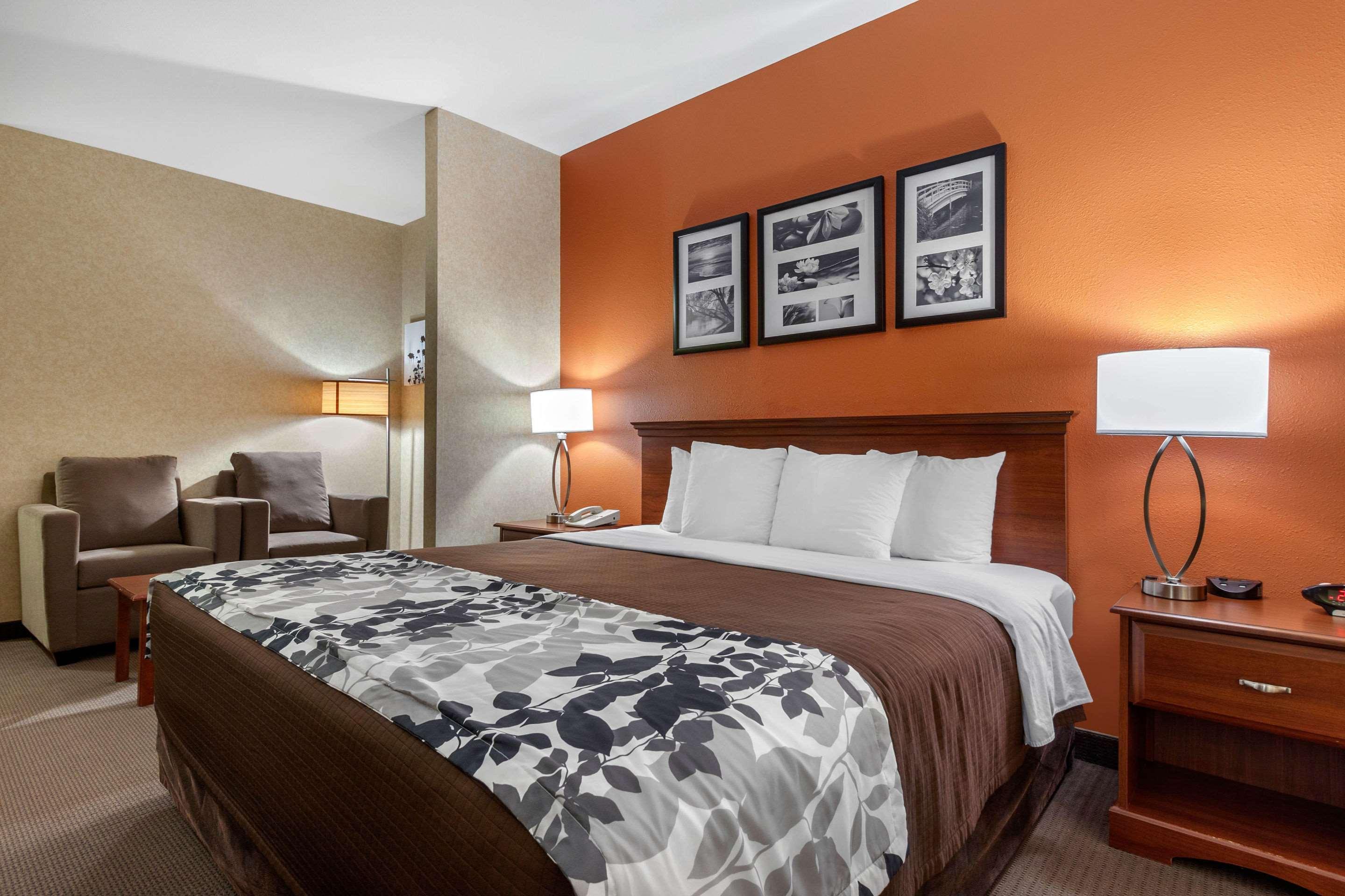 Sleep Inn & Suites Hays I-70 Экстерьер фото